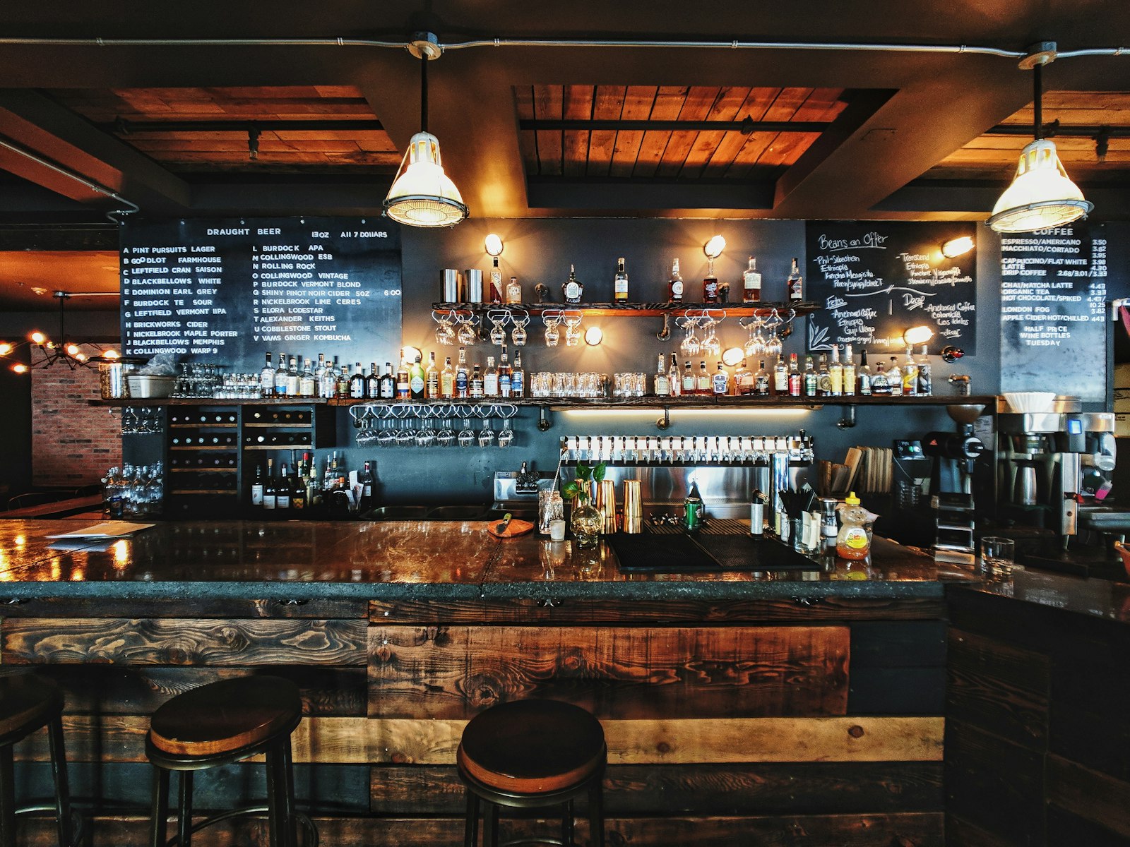 Ember and Oak dining room